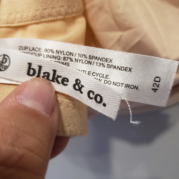 Blake & Co. Nude Underwire Lace Bra - Sz 42D US - Picture 3 of 6